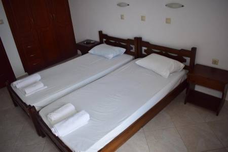 Zorbas Studios28